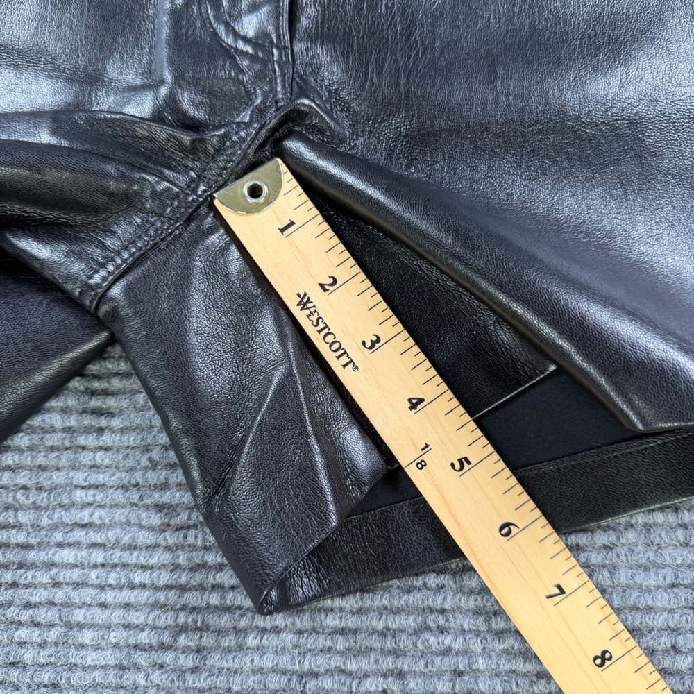 Wilfred Aritzia Black Faux Leather High Rise Shorts Womens 4 Zip Fly 5-Pocket - Picture 7 of 10